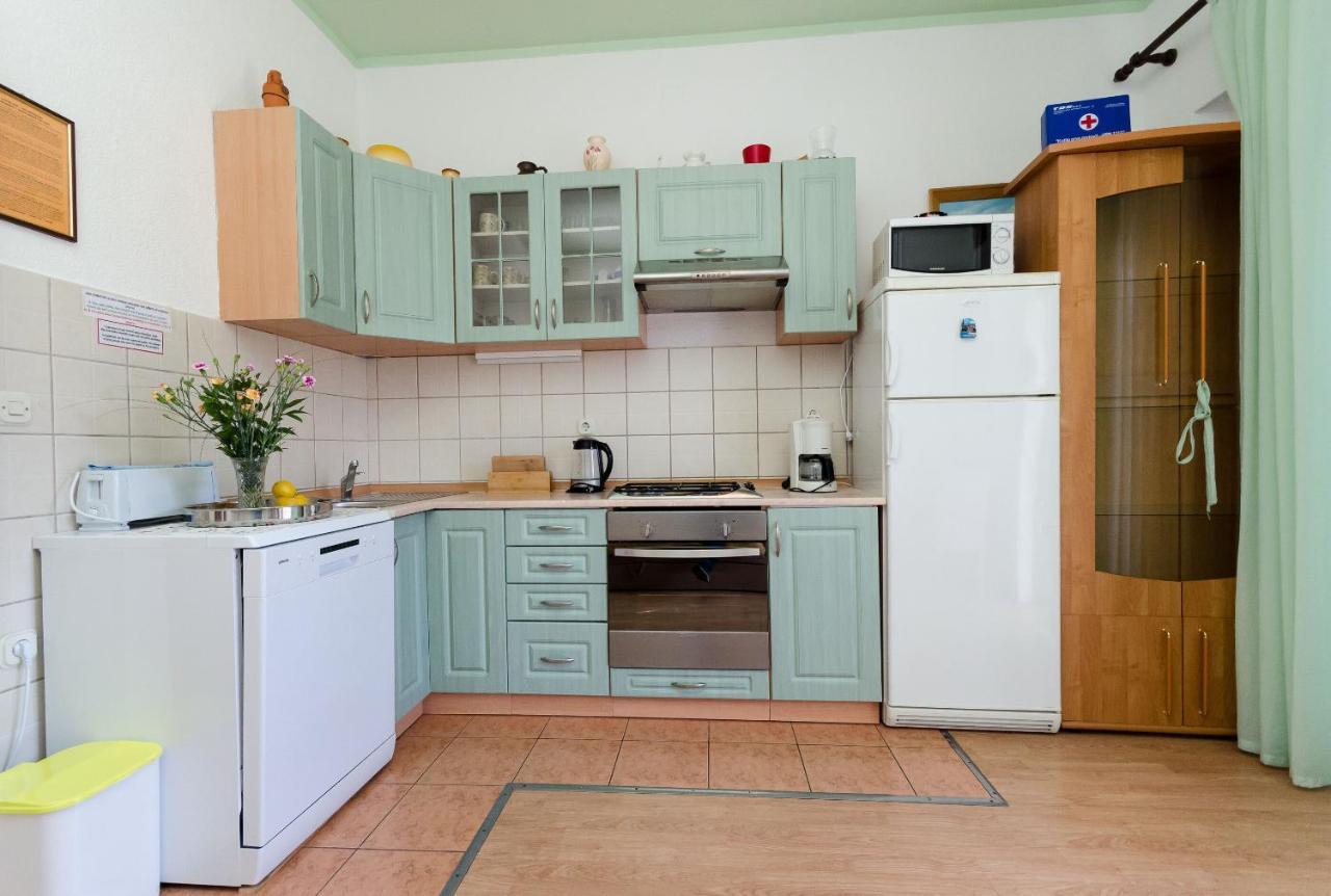 Apartments Mijatovic Lopar Bagian luar foto
