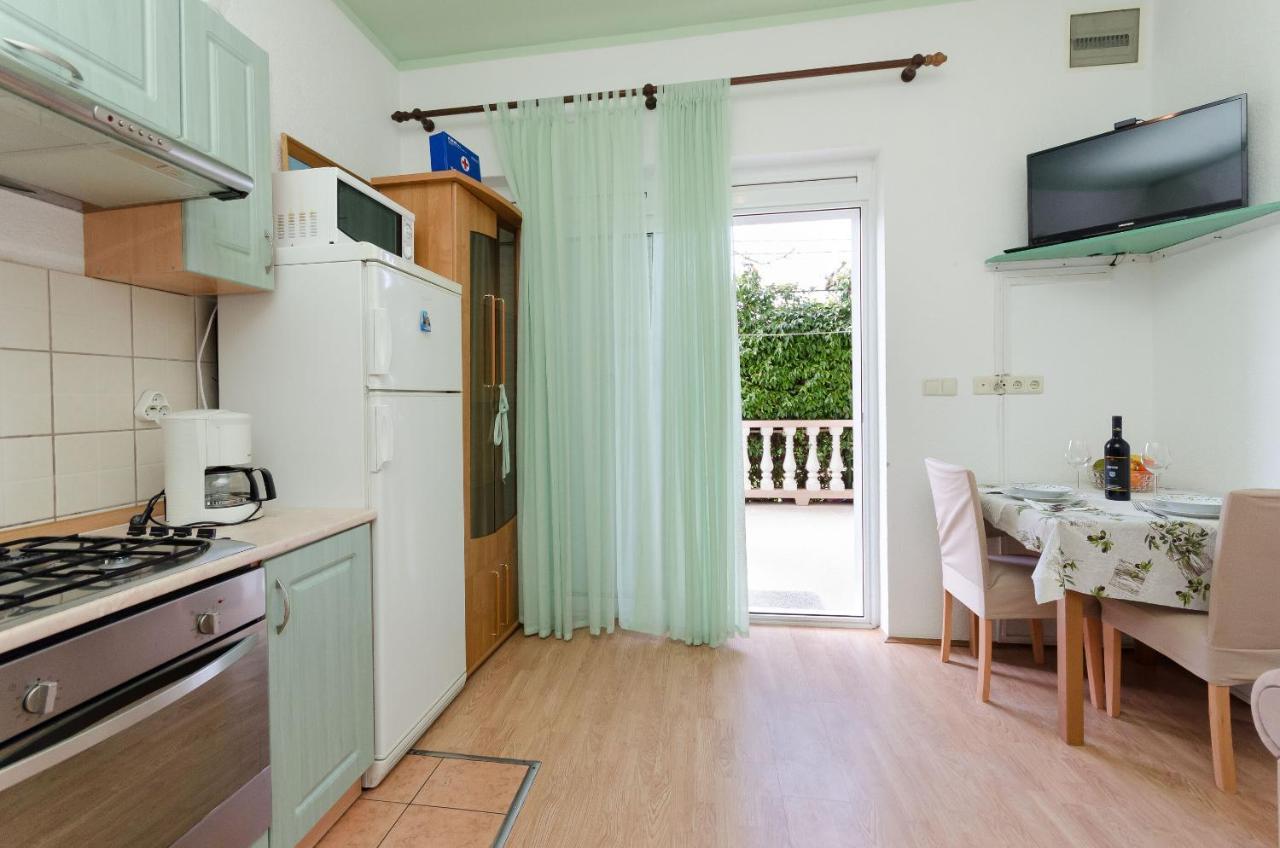 Apartments Mijatovic Lopar Bagian luar foto