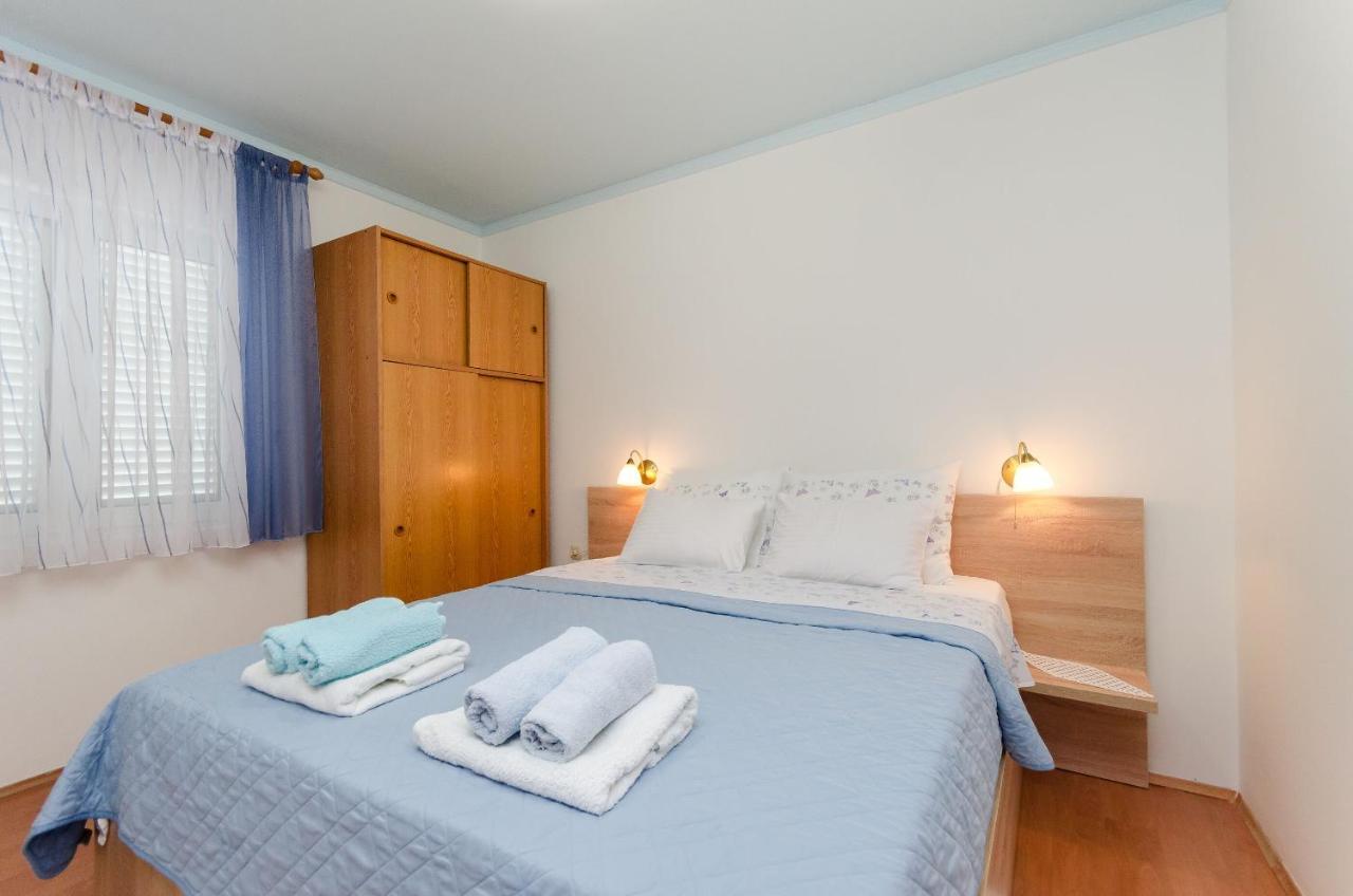Apartments Mijatovic Lopar Bagian luar foto